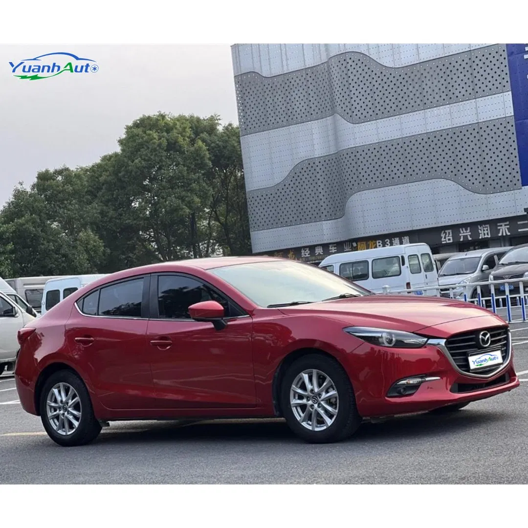 2017 Mazda Axela vehicle photo 7