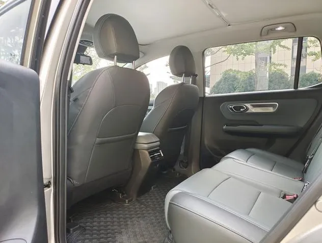 2022 Aion Y Plus 70 Electric SUV — source image 10