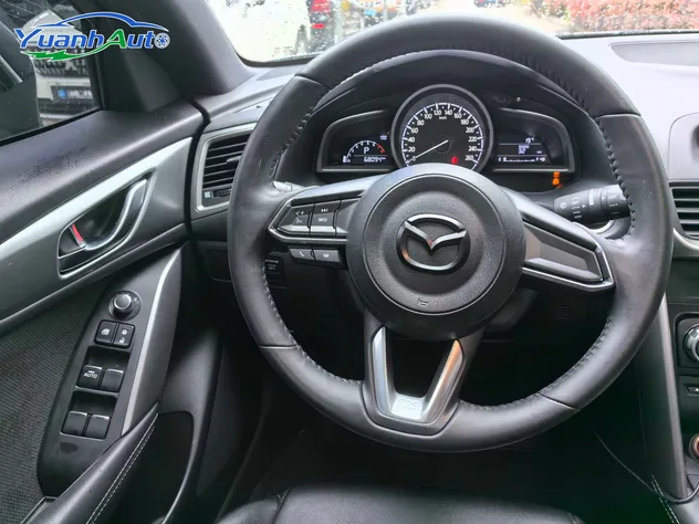 2018 Mazda CX-4 Petrol SUV — source image 16