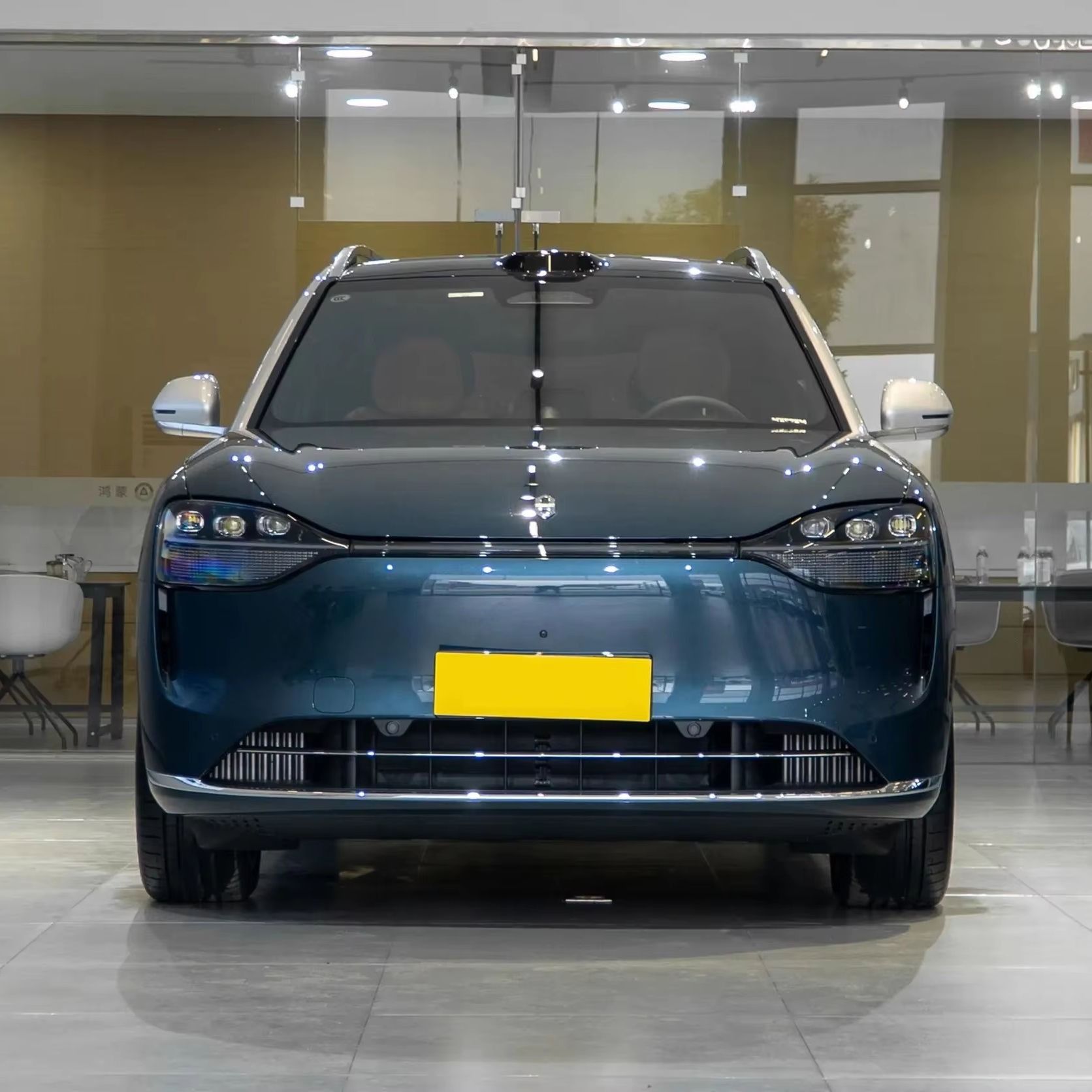 2024 Aito M9 vehicle photo 1