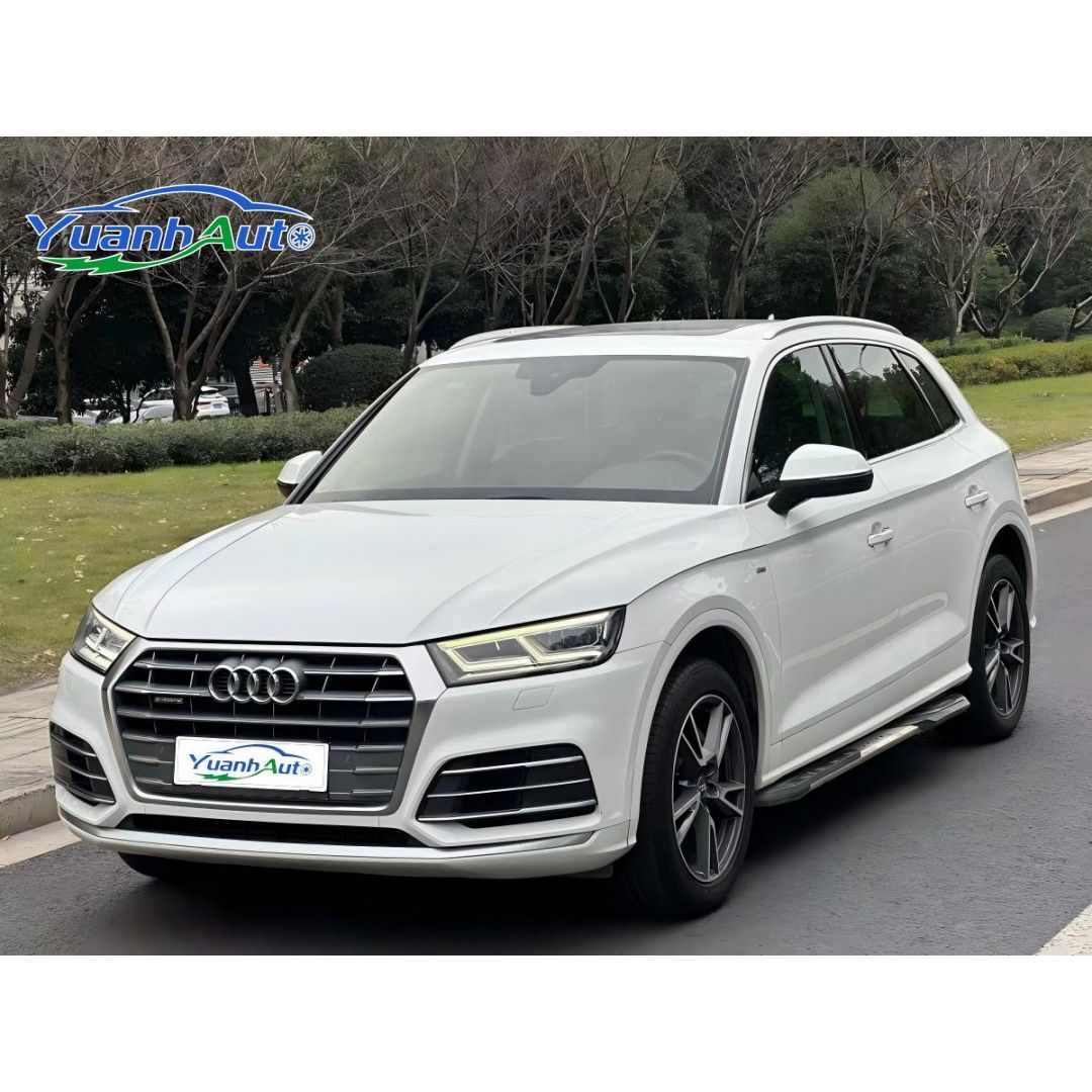 2020 Audi Q5L vehicle photo 1