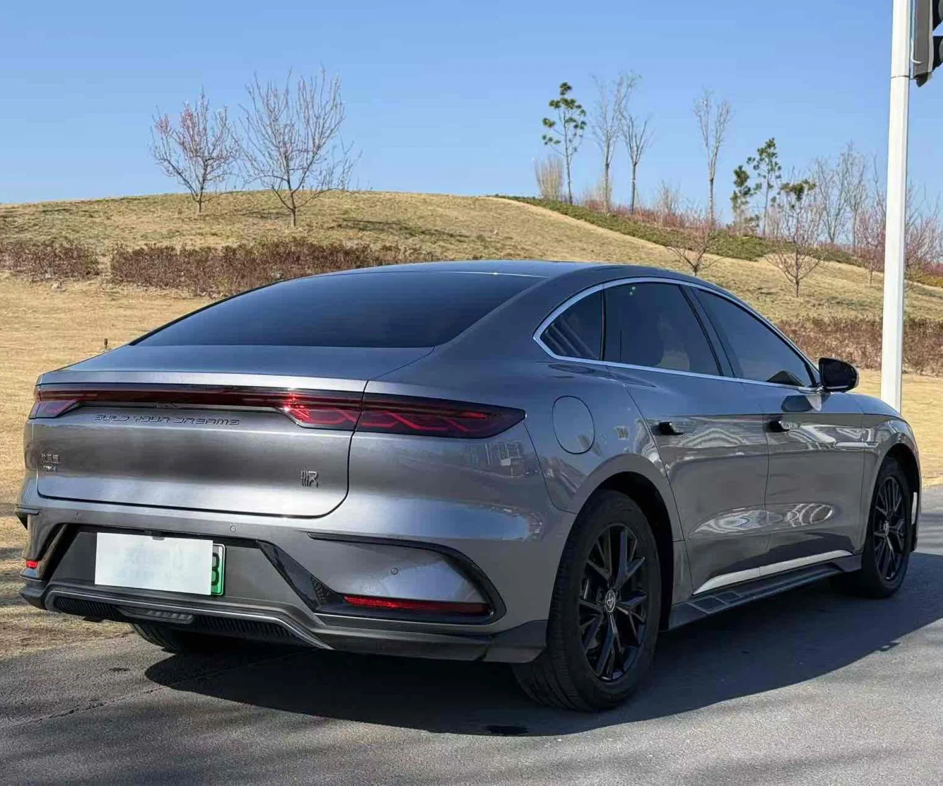 Used Byd Han 2024 Model Dm-I Honor Edition 121km Prestige Edition Hybrid Electric Vehicles Car Sedan Auto vehicle photo 5