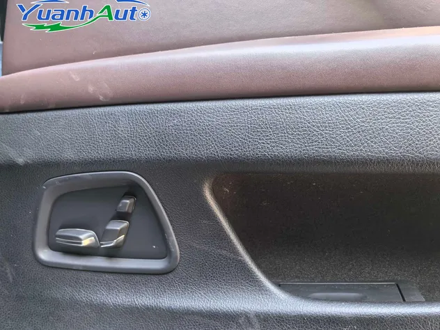 2014 BMW 525Li Petrol Sedan — source image 16