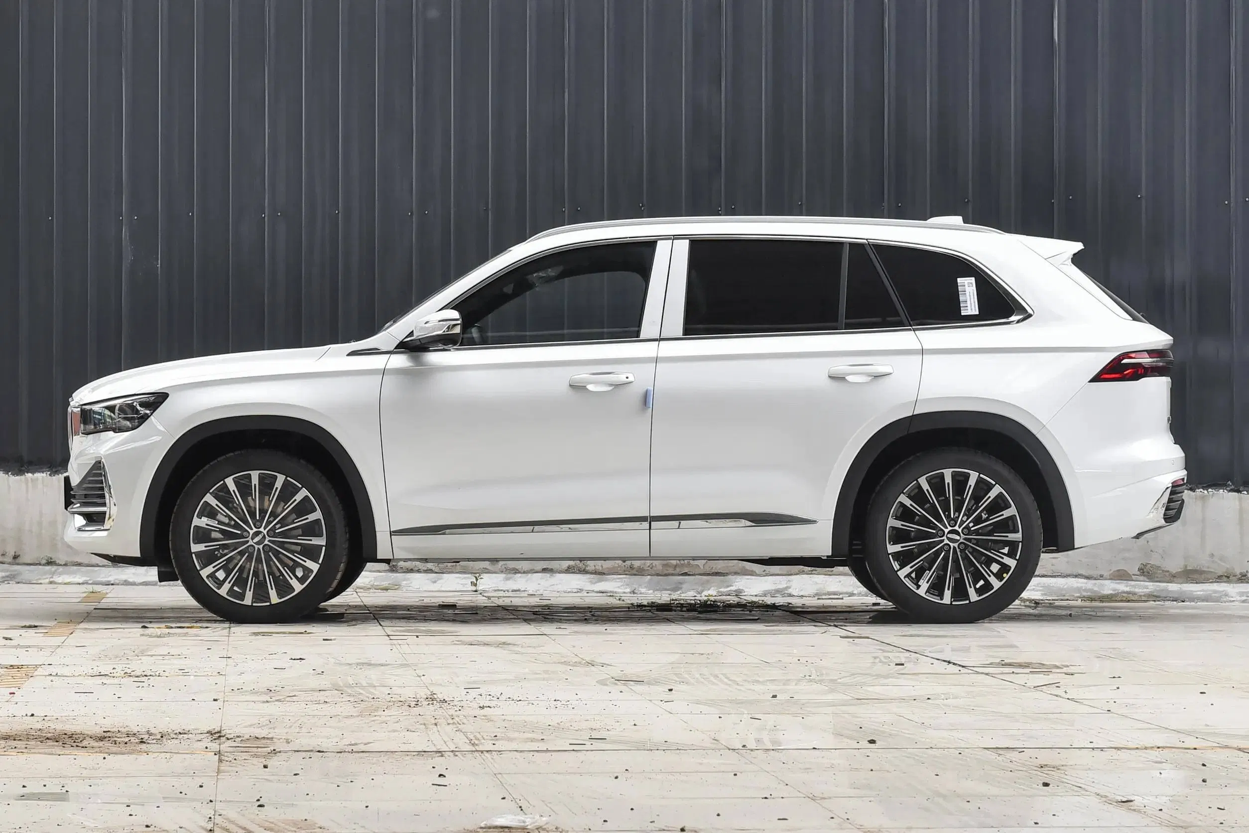 Used Car Hot Selling Geely Monjaro Xingyue L New Energy Vehicles 4WD Geely Hybrid New SUV Car Factory Price