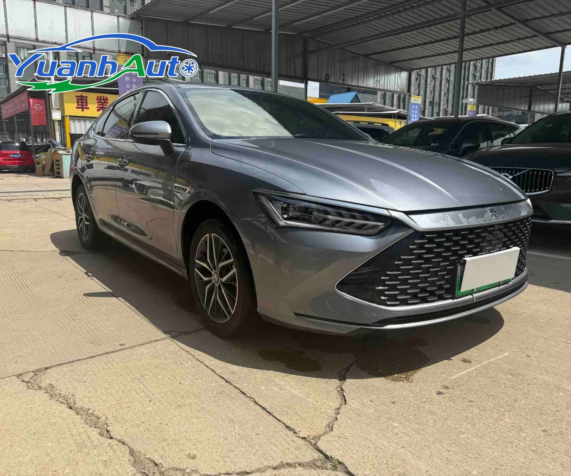 Byd Qin Plus 2023 Champion Edition Dm-I 120km Super Model SUV Hybrid