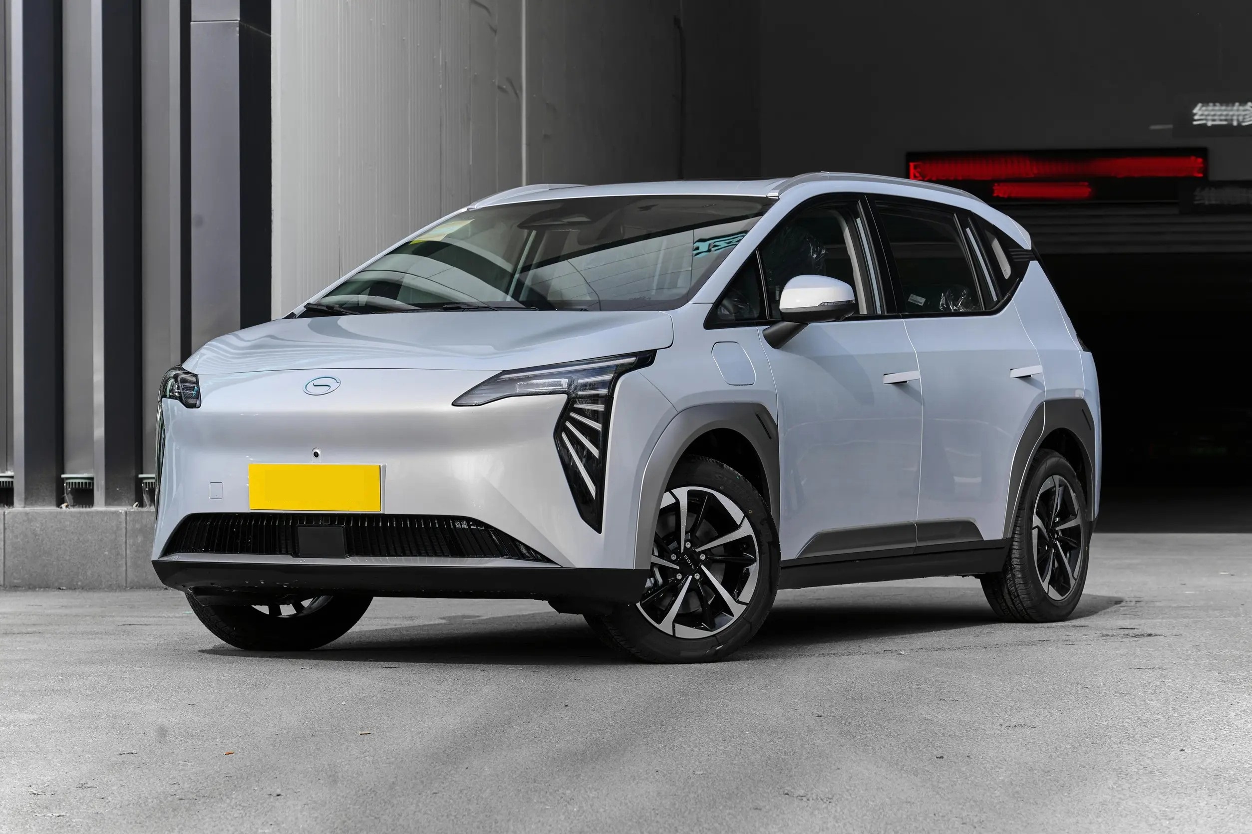 New Model Aion Y 2024 Younger 49.75 Kwh New Energy Vehicle Pure Electric Ev Car for Gac Aion Y Younger