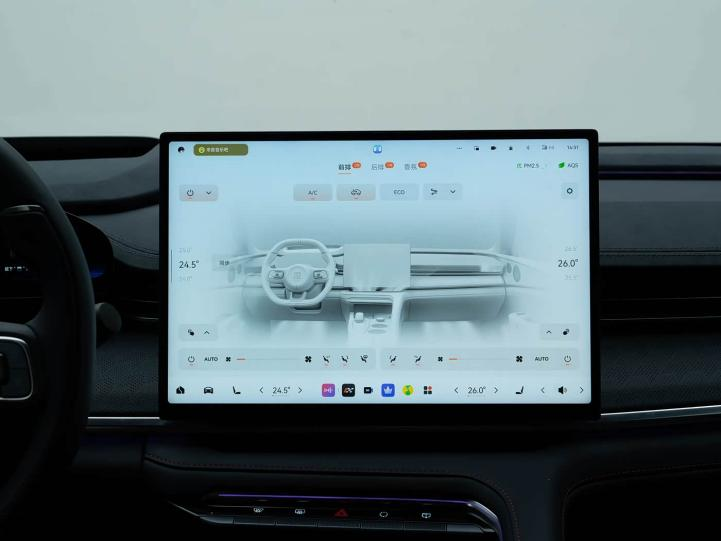 Coche nuevo Zeekr 001, modelo 2025-2026. Vehículo eléctrico.