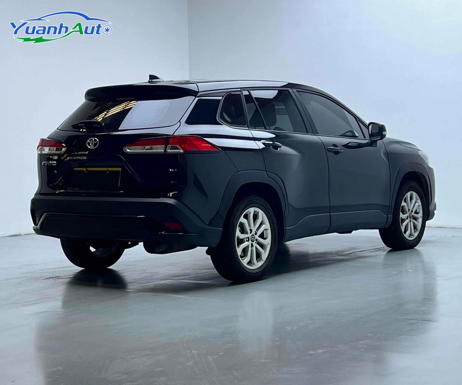 Used To yota Fortuner 2024 Model 2.0L CVT Elite Plus Edition Fuel SUV Vehicle Car