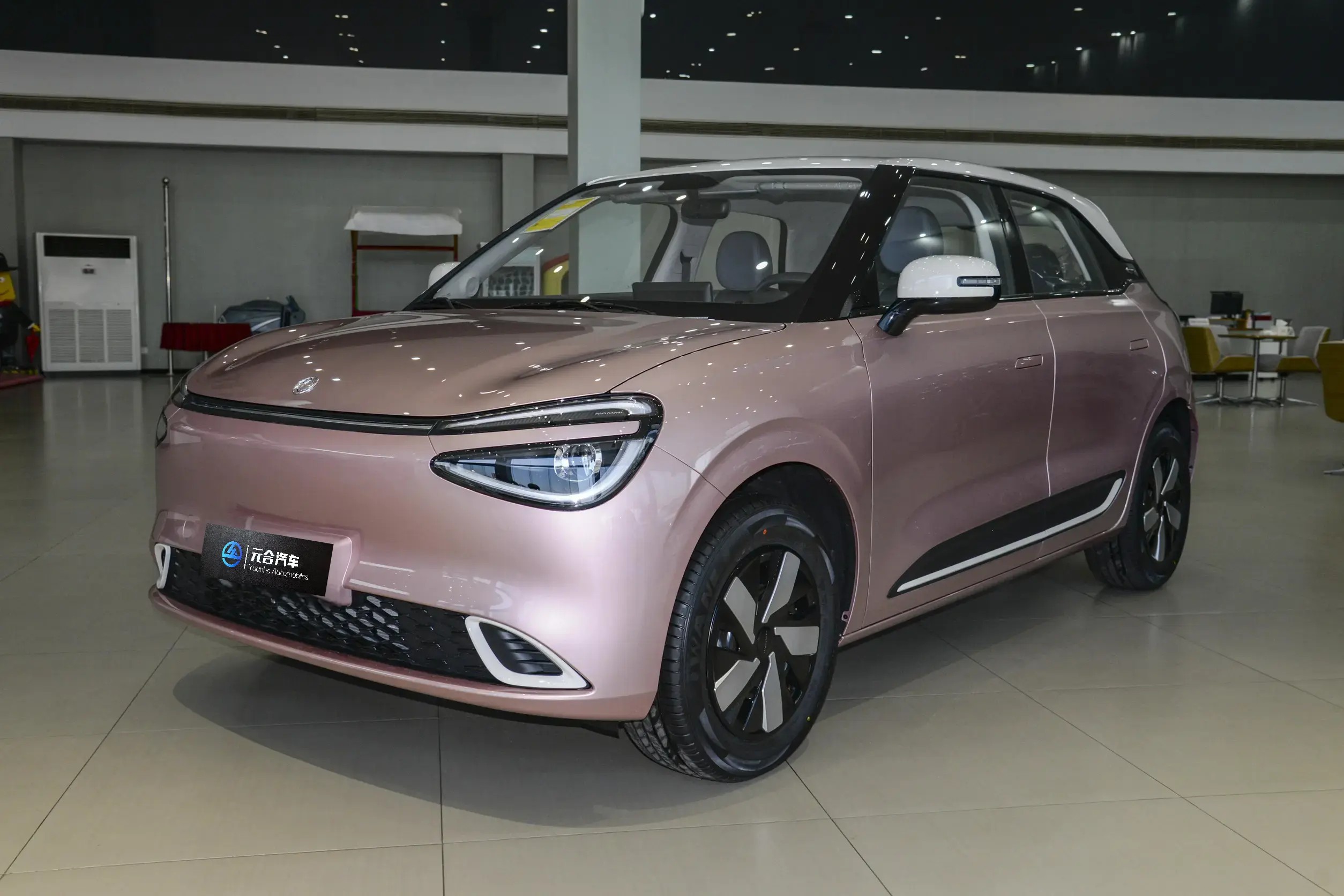 Dongfeng Nammi 01 EV Coche eléctrico Smart Mini EV Coche pequeño Vehículo de nueva energía