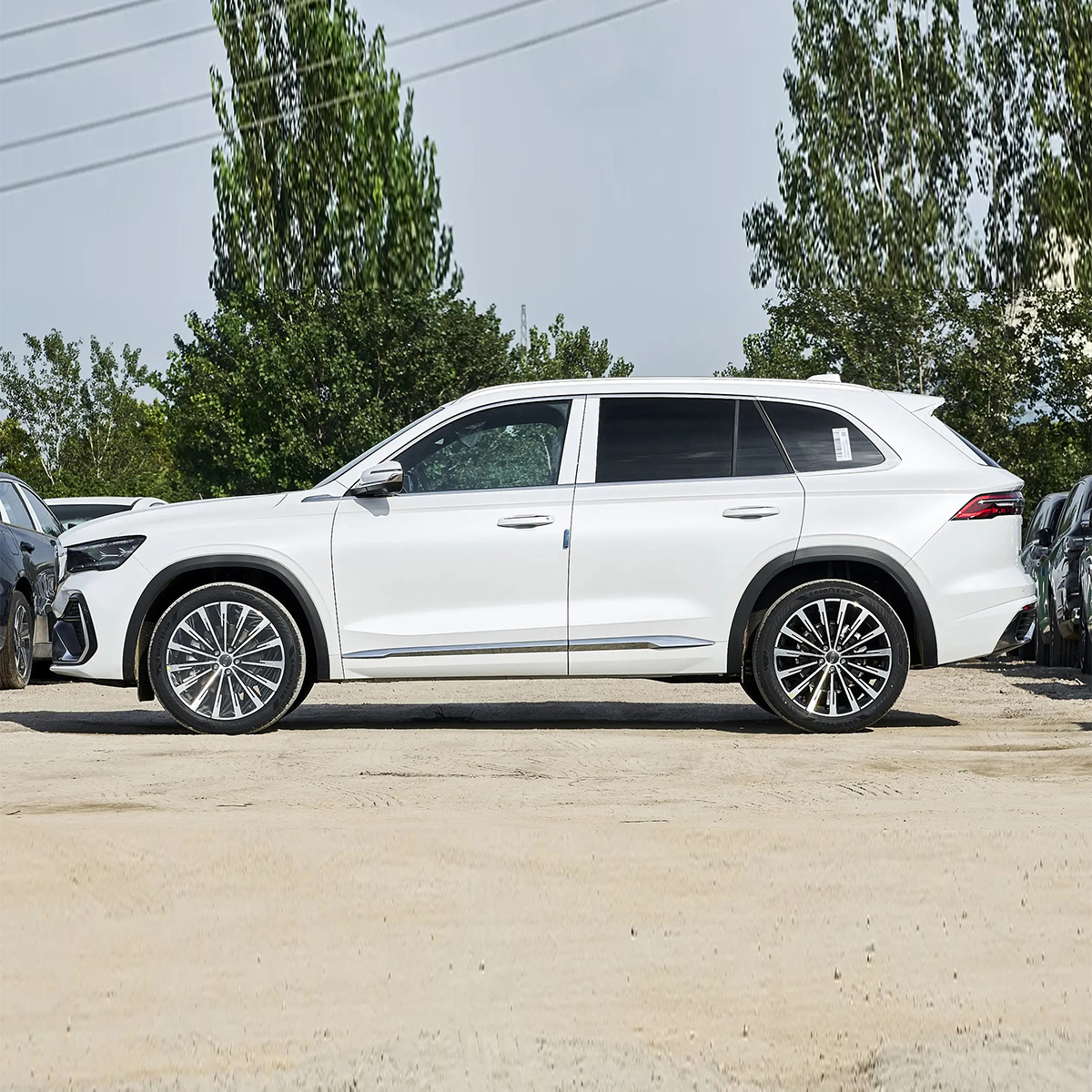 2026 New Car GEELY Monjaro L Xingyue L SUV 2.0T 272 Hp Gasoline Engine Automatic Gearbox Euro VI FWD R20 Tires