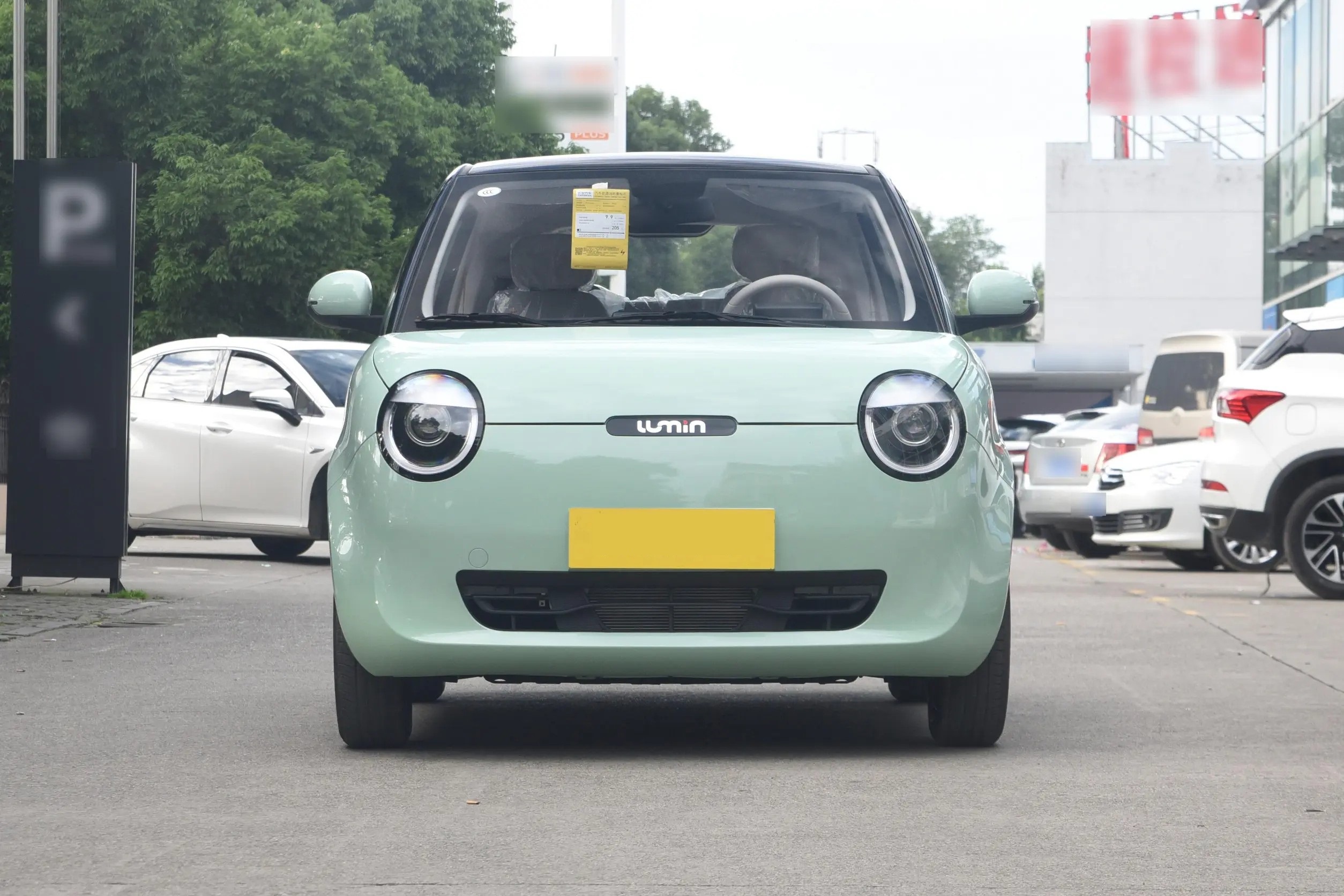 2024 Pure Electric Cars for Changan Lumin Mini Car 301km Electric Range New Energy Vehicle Fast Delivery