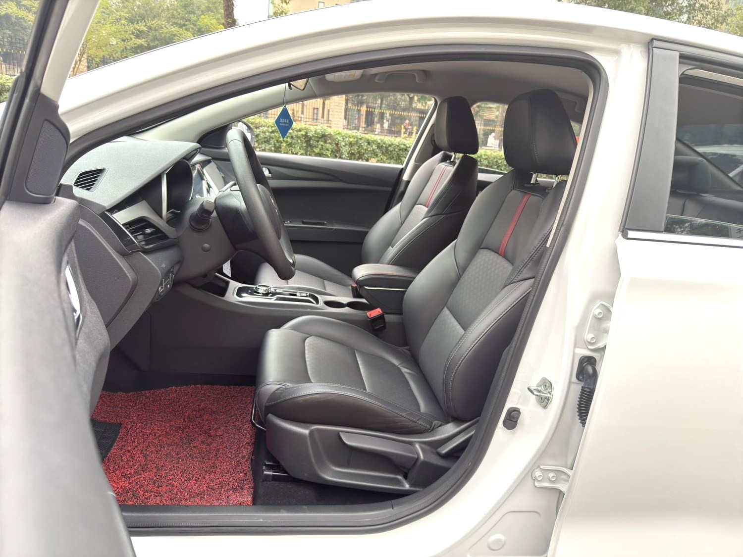 Changan Eado EV460 Sedán de Nueva Energía Eléctrico