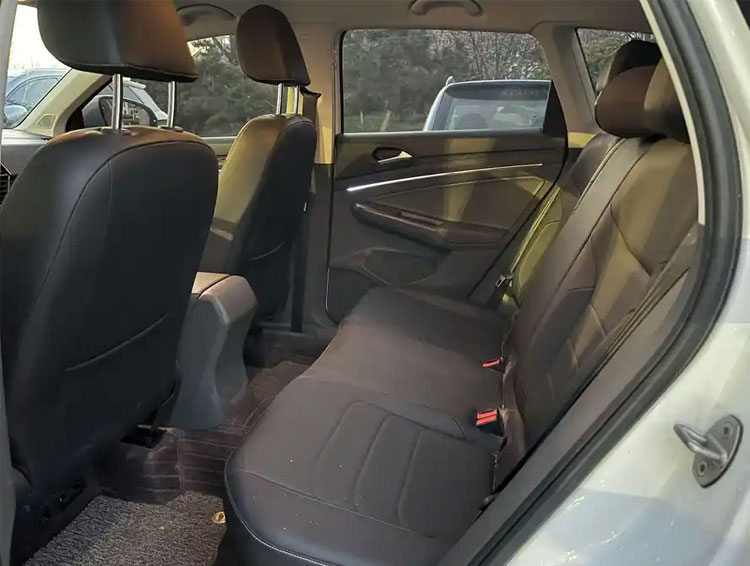 سيارة فولكس فاجن جيتا VS5 280Tsi موديل 2019، أوتوماتيكية، تعمل بالبنزين، مستعملة، سيارة رياضية متعددة الاستخدامات