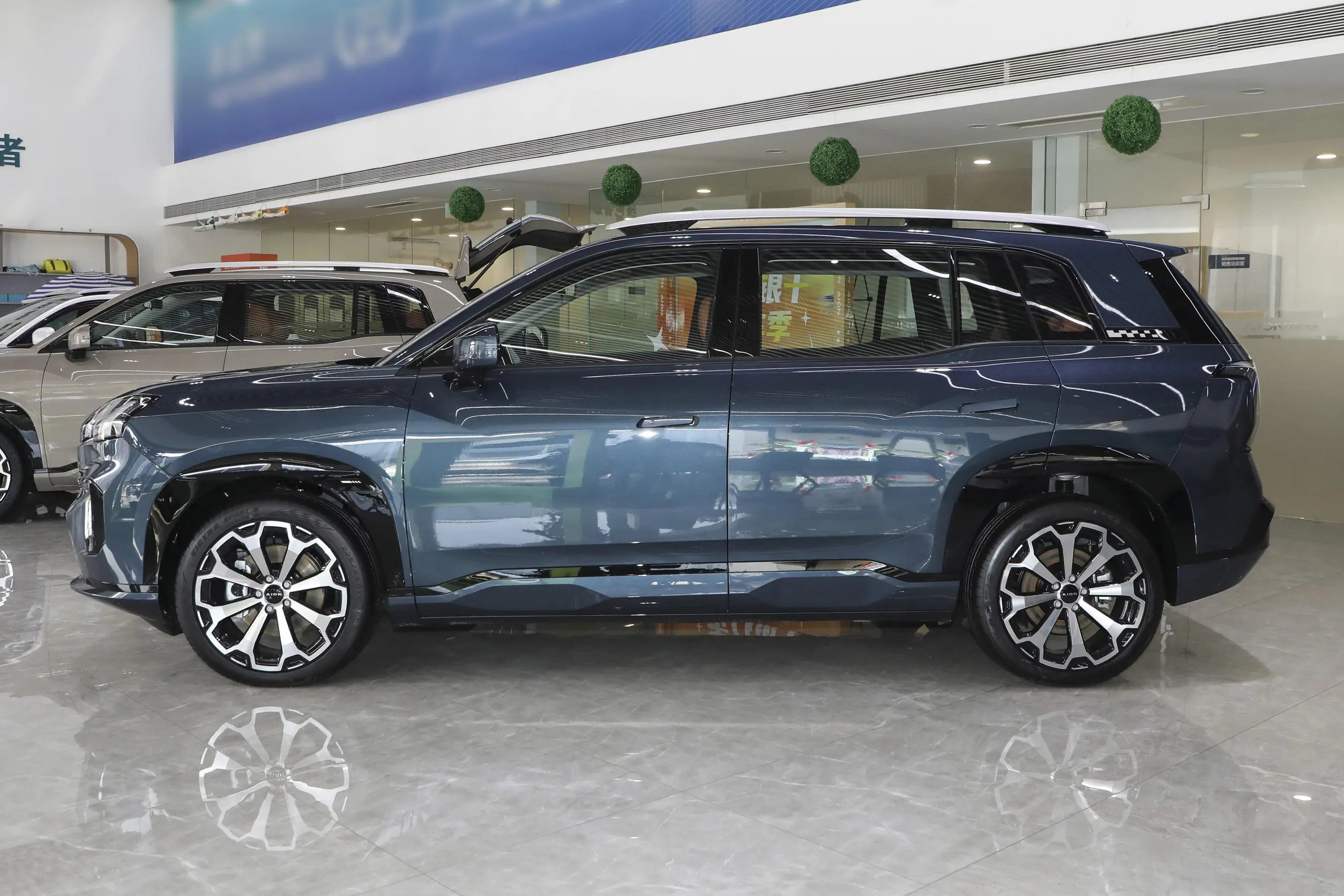 Ev Vehicles Electric GAC Aion V Front-Drive Luxury Vehicle Pure Electric Compact New Energy Vehicle