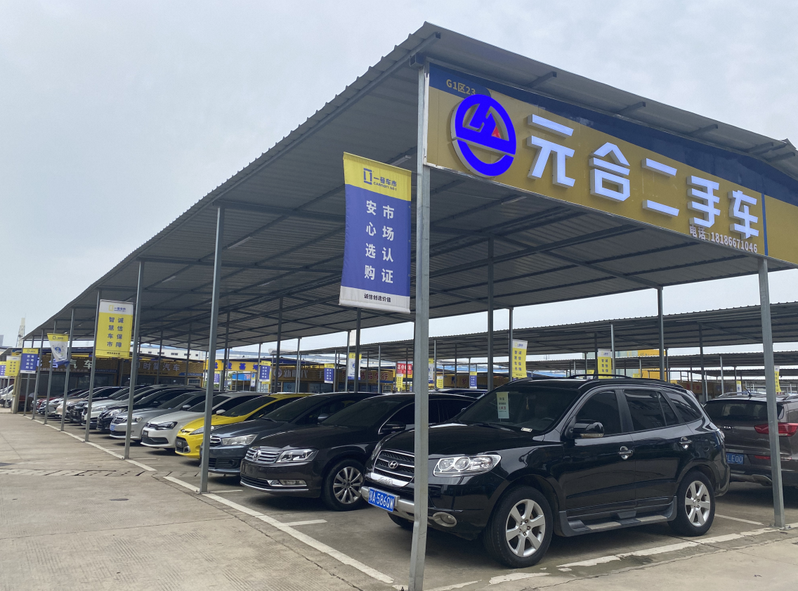 2024 New Wuling Bingo Mini Electric Car for Adults 200km Range Pure Electric EV with Lithium Battery Small New Energy Vehicle