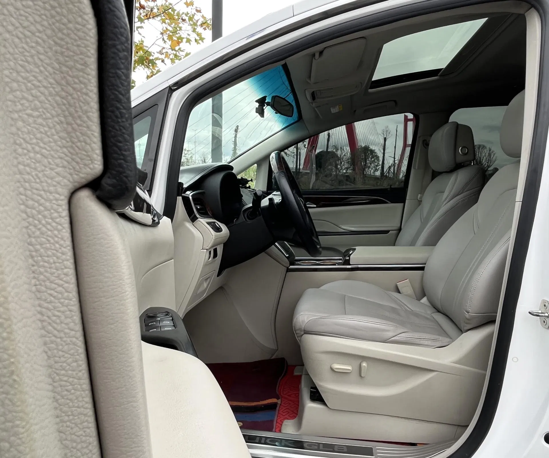 Used Buick Gl8 2017 Model Es 28t Comfort Edition Second-Hand Gasoline Vehicles Car MPV 7seats