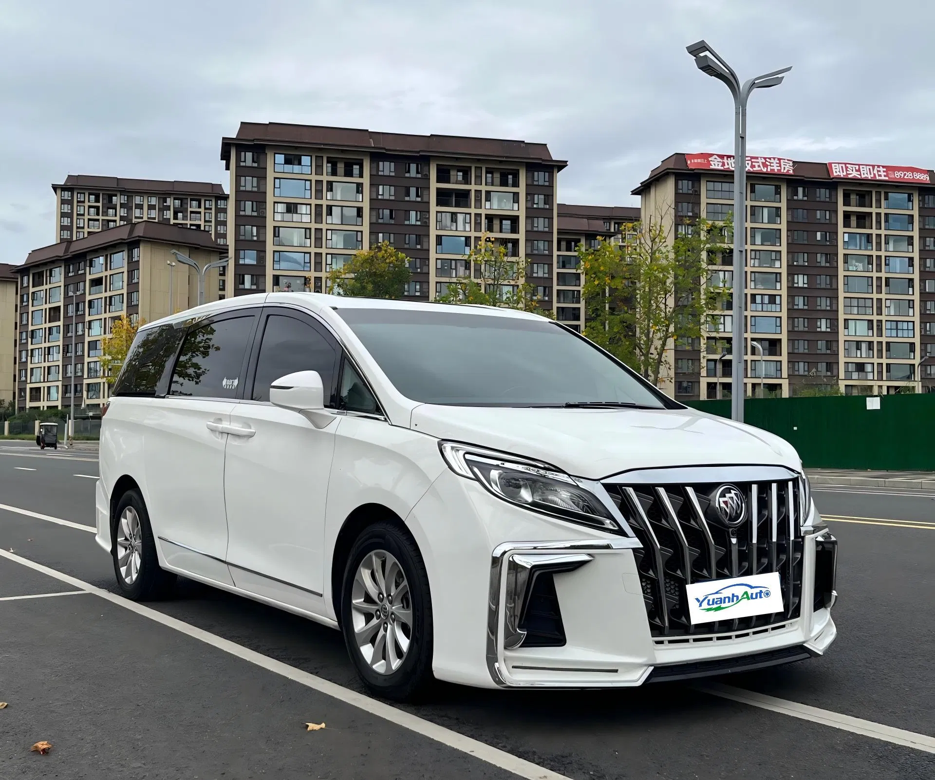 Used Buick Gl8 2017 Model Es 28t Comfort Edition Second-Hand Gasoline Vehicles Car MPV 7seats