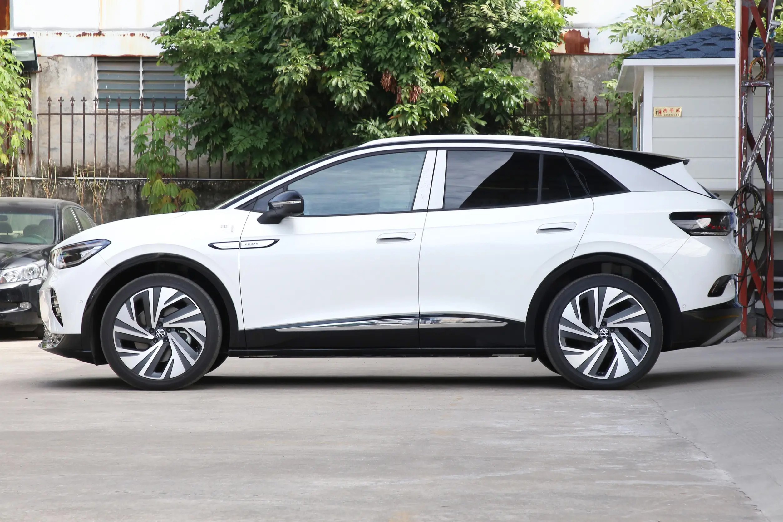 Nuevo VW ID4 Crozz 2025, SUV eléctrico de 4 ruedas, duradero, edición Pro de largo alcance de 600 km.