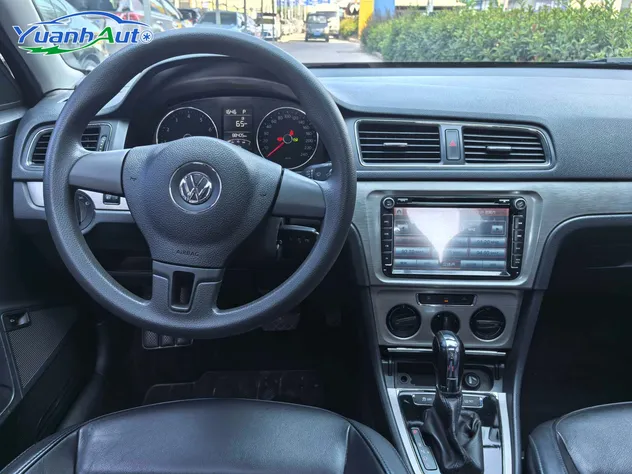 Volkswagen Lavida Sedán 1.6L 110HP Ea211 usado, año 2015.