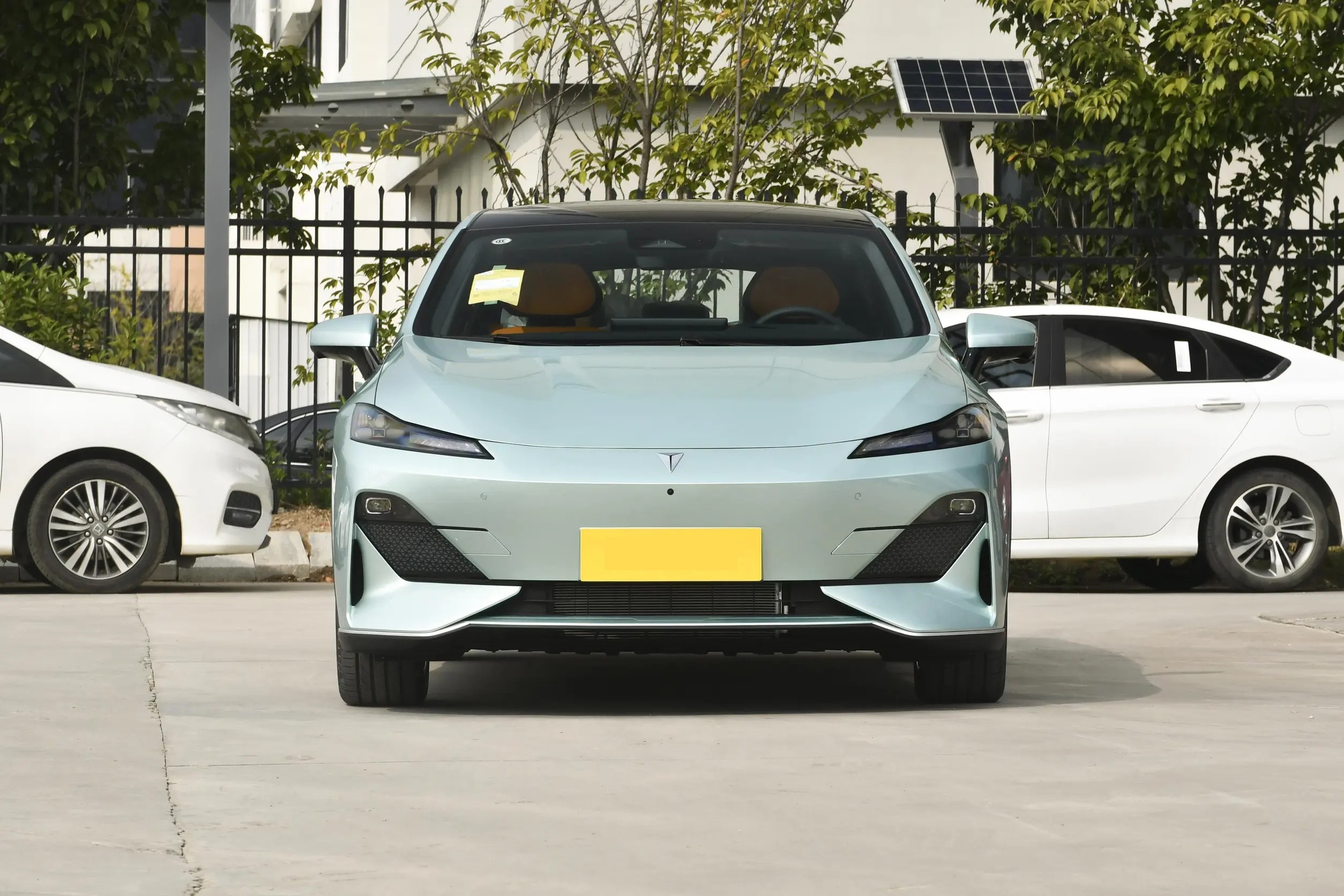 New Ev Car Wholesale 2024 New Energy Vehicles Electric Car 700 km 4 Wheel 5 Seat Smart Changan Deepal Sl03 Electric