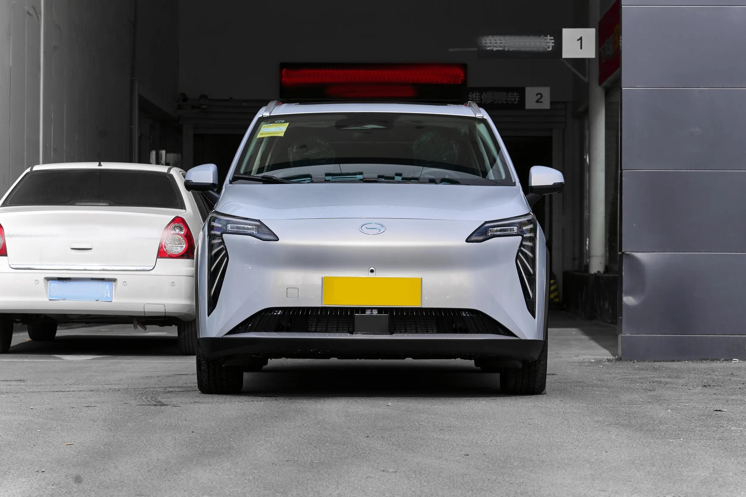 New Model Aion Y 2024 Younger 49.75 Kwh New Energy Vehicle Pure Electric Ev Car for Gac Aion Y Younger