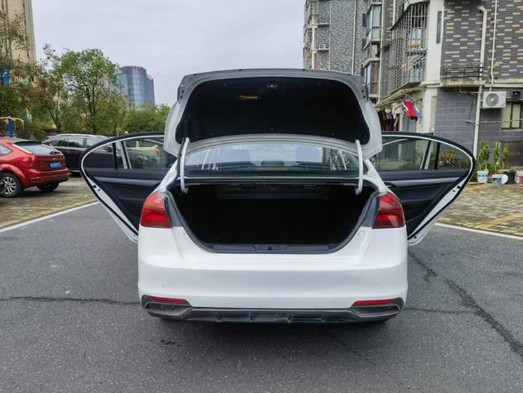 In Stock Electric Cars for Sale 2018 Geely Emgrand Ev450 400Km Cars Used Vehicles