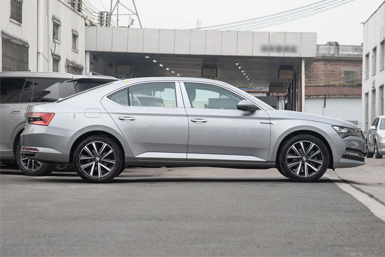 2025 New Car SKoda Superb Luxury Petrol Cars 1.4T Gas Car Automatic TSI280 DSG Midsize Car Hatchback