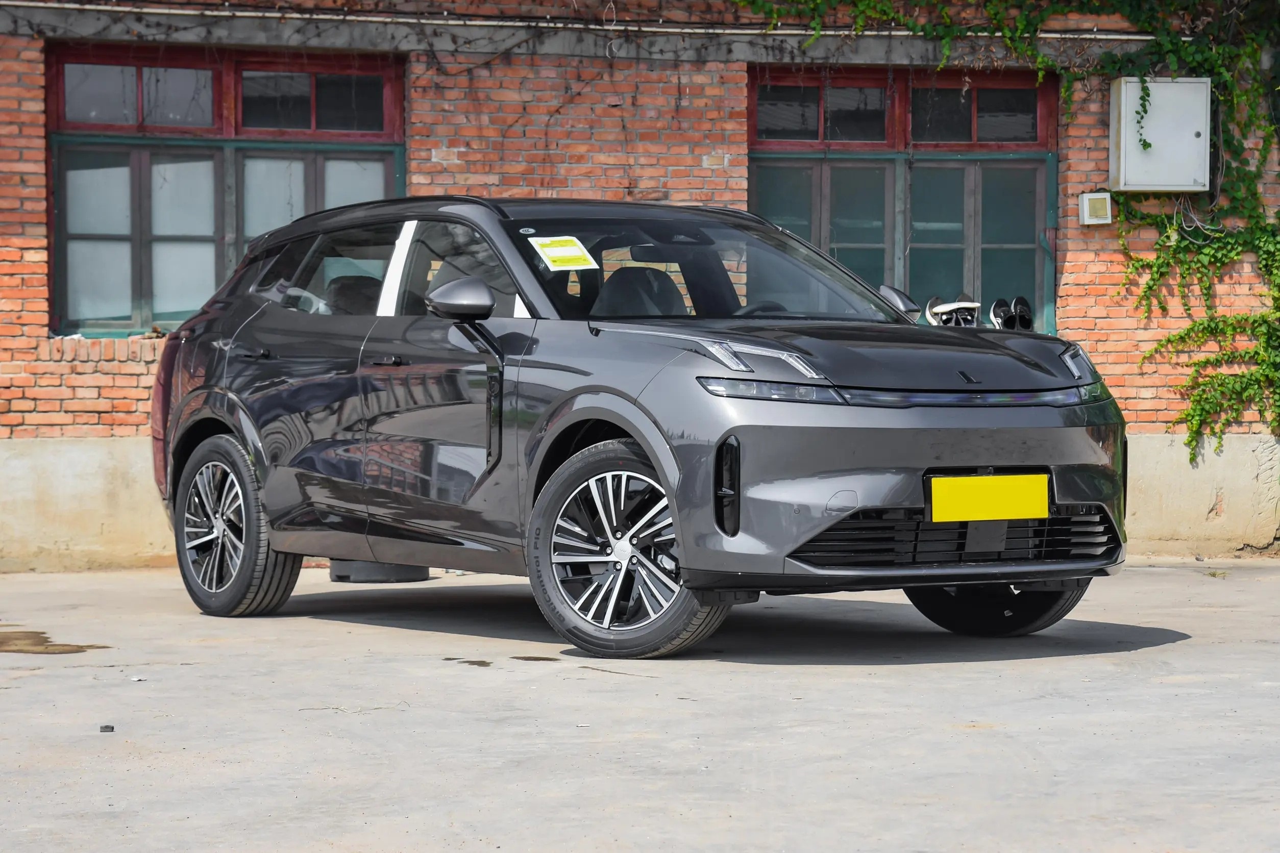 2025 LYNK & CO 08 EM-P Hybrid Electric Mini Sedan Used and New 7 Seat New Energy Vehicle