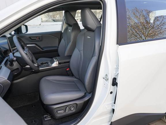 Toyota Rav4 2.0L, SUV essence d'occasion de 2021