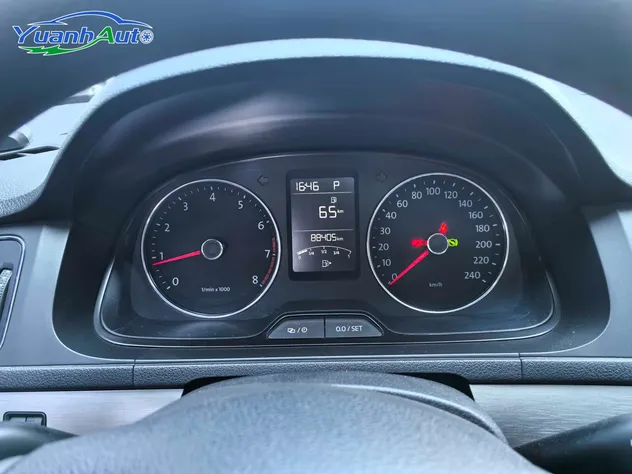 Volkswagen Lavida Sedán 1.6L 110HP Ea211 usado, año 2015.