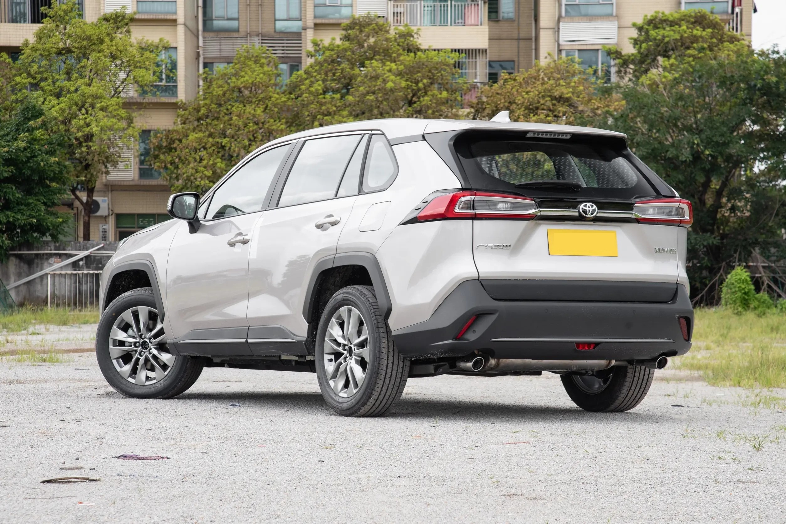 2024 Toyotas Wildlander 5-Seater Hybrid Electric Car with Panoramic Sunroof Compact SUV 180km/h High Speed
