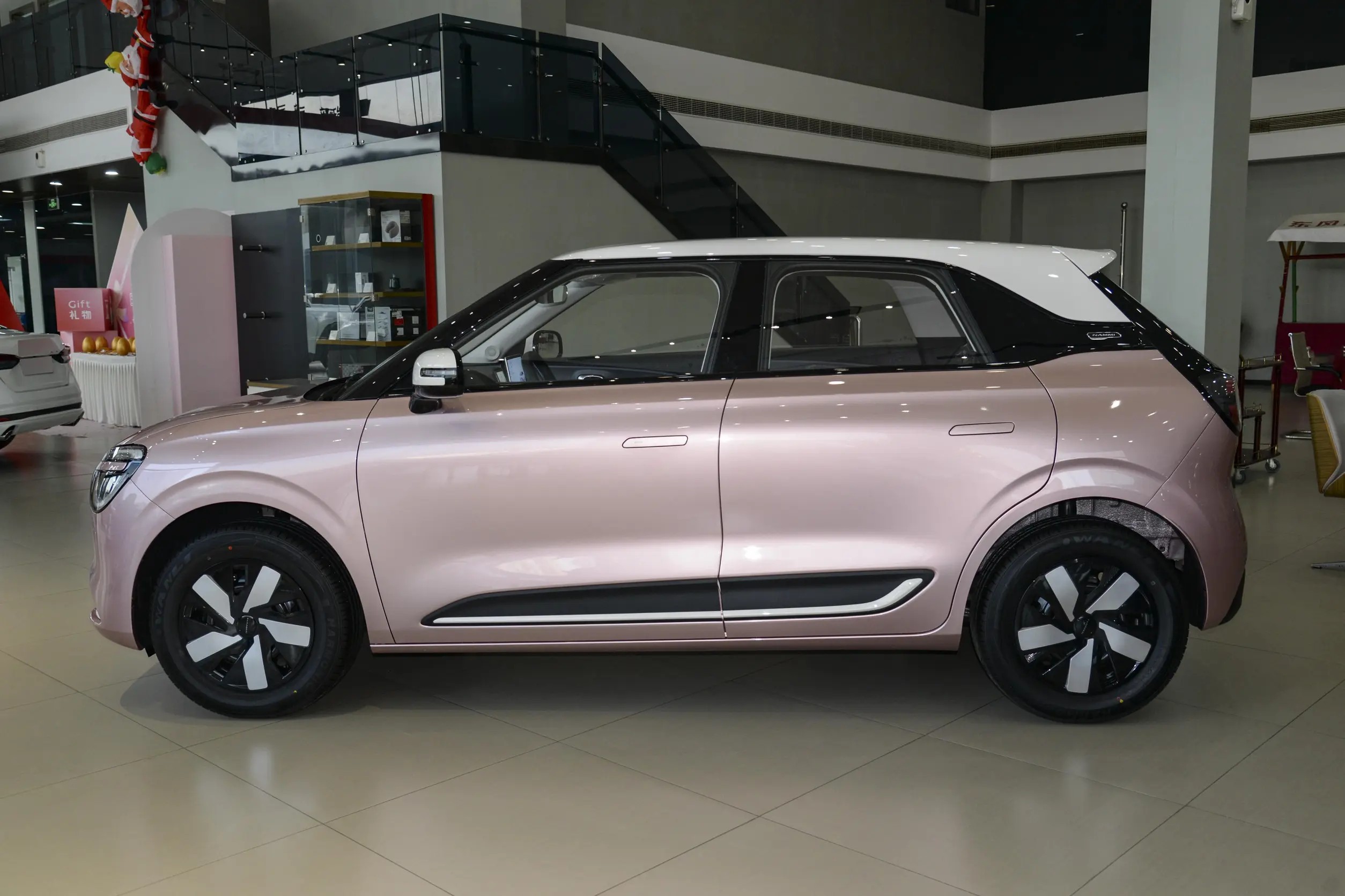 Dongfeng Nammi 01 EV Coche eléctrico Smart Mini EV Coche pequeño Vehículo de nueva energía