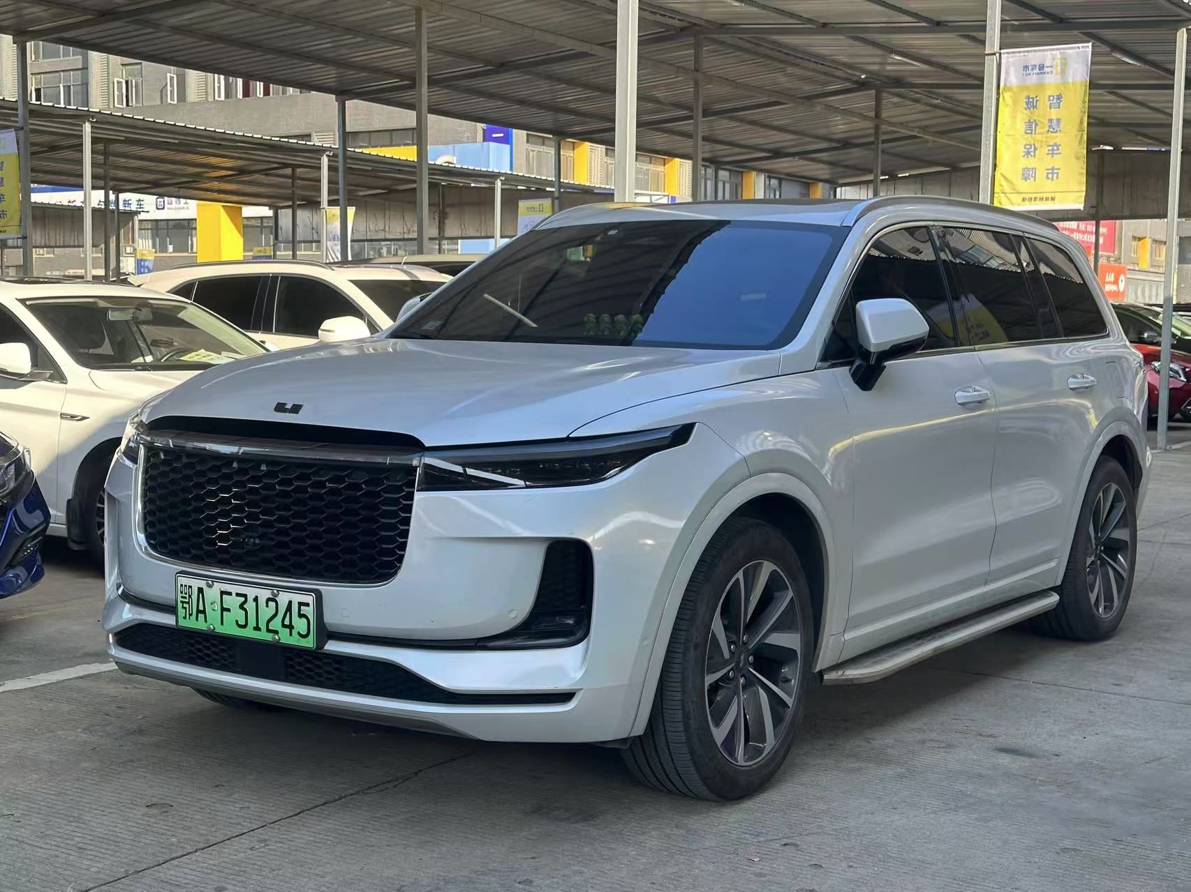 2024 New Wuling Bingo Mini Electric Car for Adults 200km Range Pure Electric EV with Lithium Battery Small New Energy Vehicle