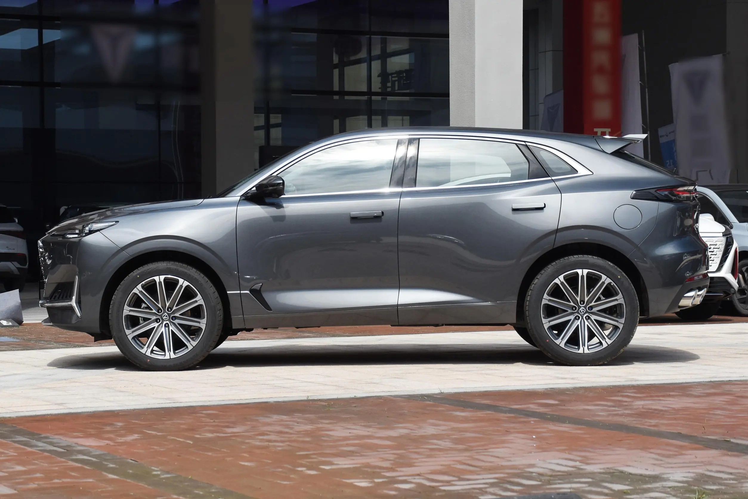 Changan Uni-k 2024 2.0 T Gasoline SUV Car Premium Edition 4wd 5 Seats Awd Changan Uni K New Cars
