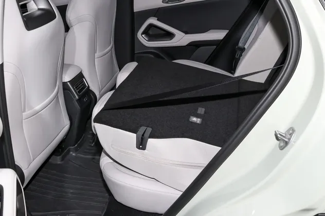 2025 Byd Yuan up 301km Cltc 70kw Front-Wheel Drive Pure Electric SUV Car