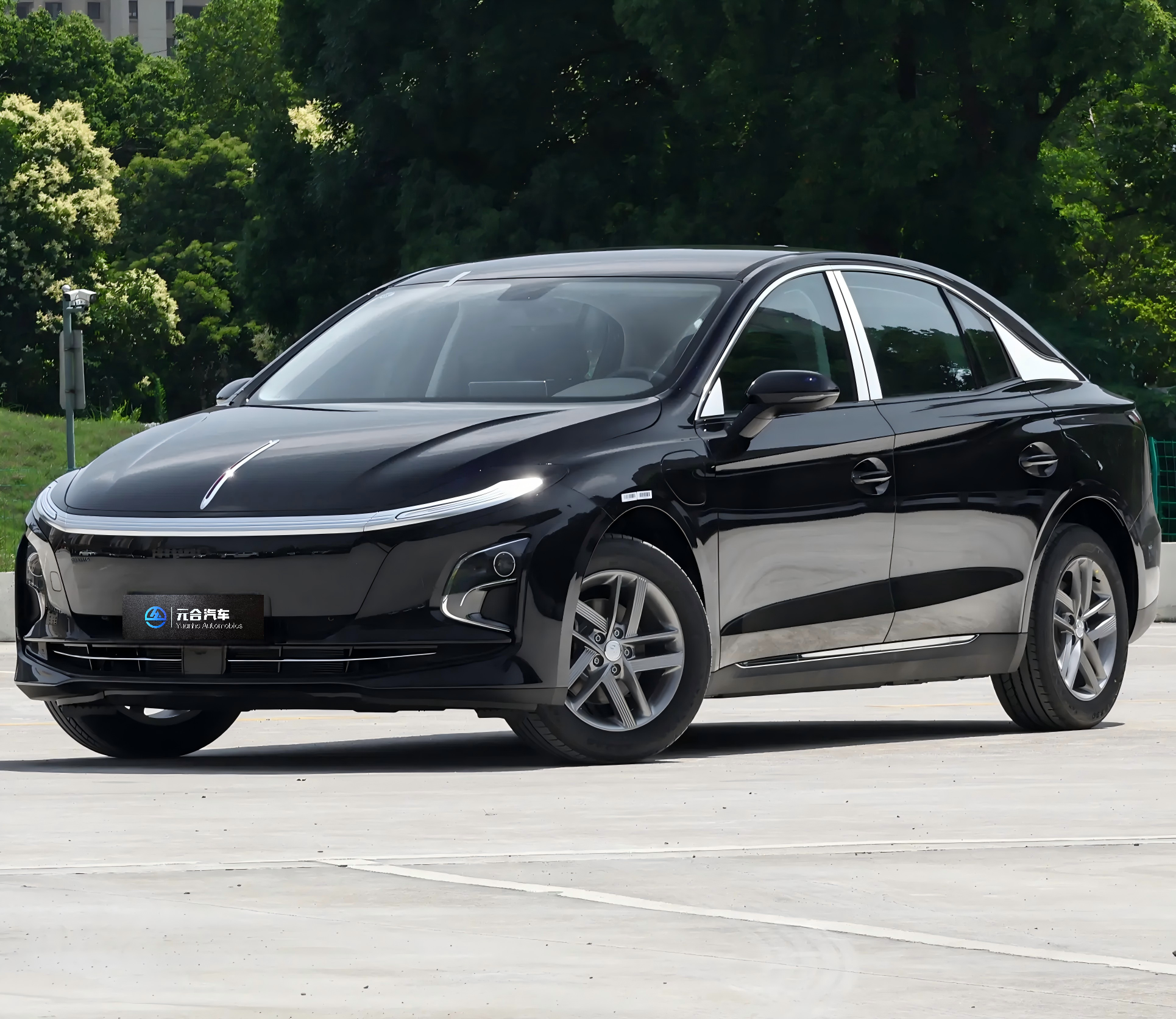 2024 2025 New Car Hongqi Eqm5 New Energy Vehicle Faw Red Flag Electric Adult Ev 500km 560km 600km Range Hongqi Eqm5 in Stock