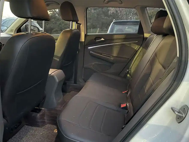 سيارة فولكس فاجن جيتا VS5 280Tsi موديل 2019، أوتوماتيكية، تعمل بالبنزين، مستعملة، سيارة رياضية متعددة الاستخدامات