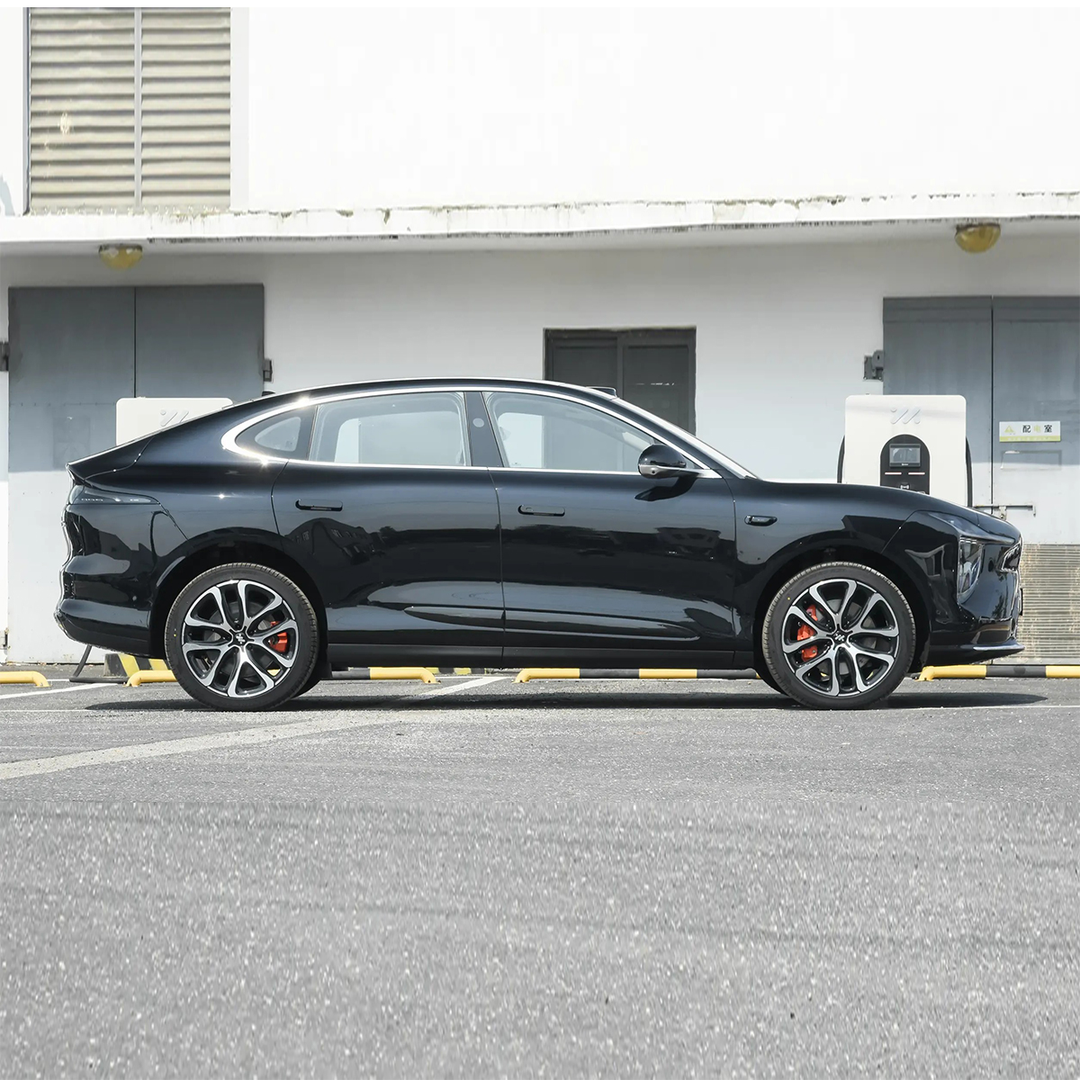 2026 New Energy Car Zhiji LS6 Sedan Electric High Power RWD Sports Cars for Adults New Energy Vehicles