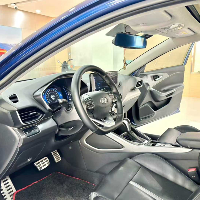 Hyundai Festa de gasolina usado del 2021