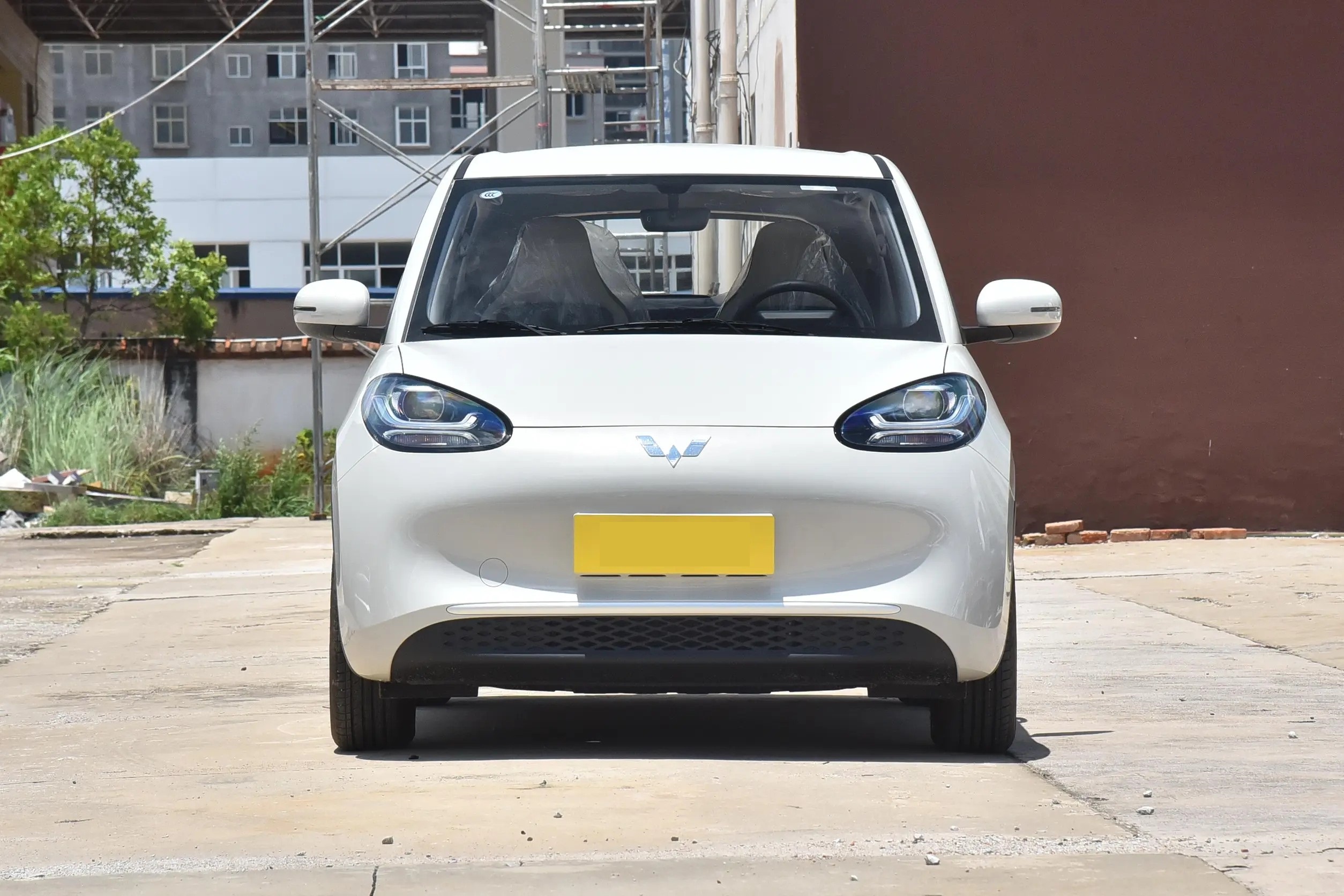 2024 New Wuling Bingo Mini Electric Car for Adults 200km Range Pure Electric EV with Lithium Battery Small New Energy Vehicle