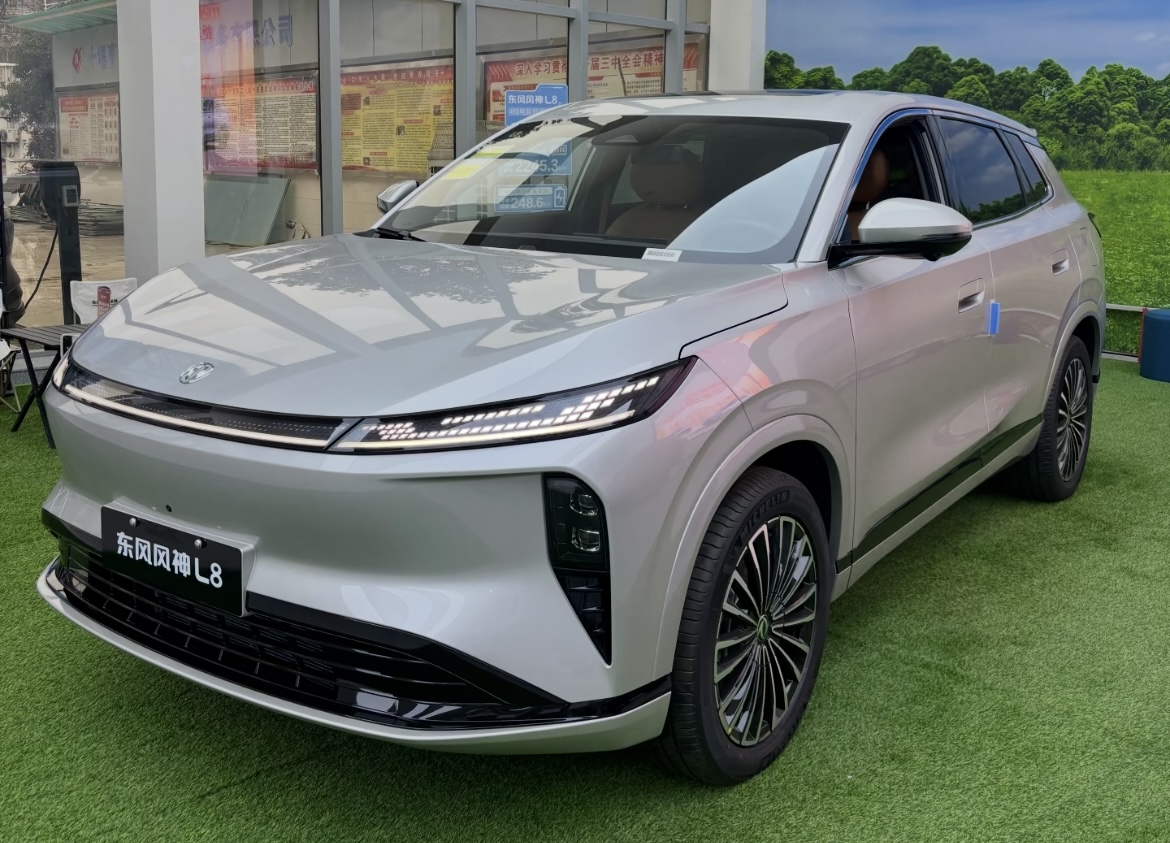 2025 Dongfeng Aeolus L8 Phev 112km Cltc Range 1.5t 4-Speed Dht Plug-in Hybrid SUV