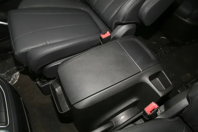 Saic Maxus G10 Max 2025 Model 2.0t Gasoline MPV Gasoline Vehicle