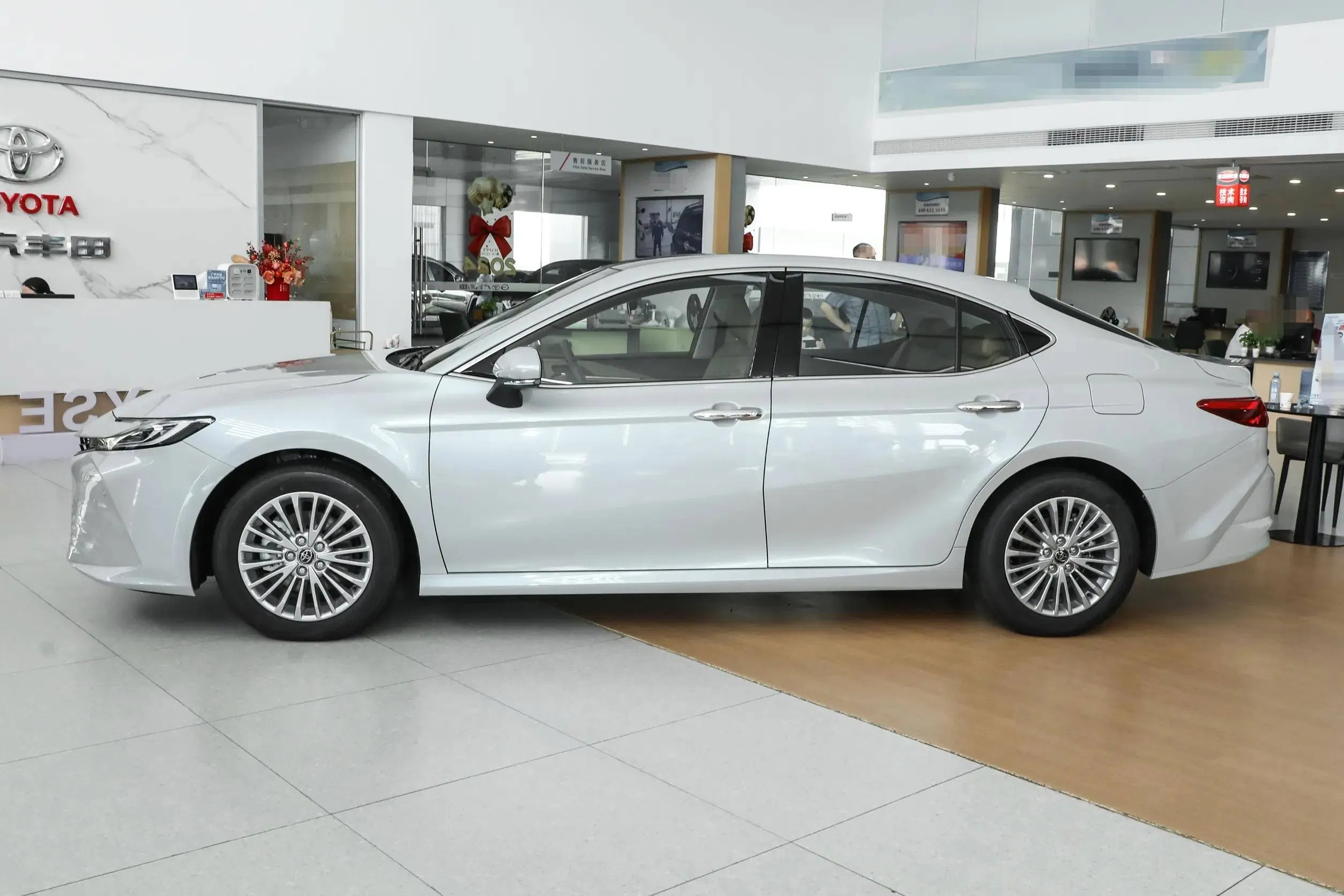 Used Toyotas Camrys 2024 Model 2.0 Gvp Luxury Edition and 2024 Hybrid 2.0 Hgvp Luxury Edition Hybrid Cars