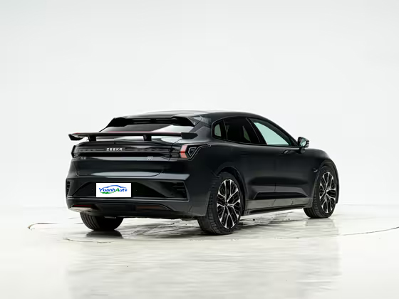 Coche nuevo Zeekr 001, modelo 2025-2026. Vehículo eléctrico.