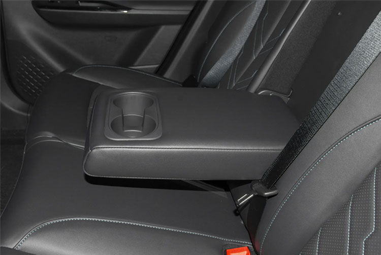 Coche de gasolina Changan UNI-T 1.5T 2WD SUV 2023, nuevo, automático, deportivo.