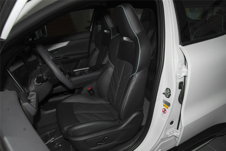 Coche de gasolina Changan UNI-T 1.5T 2WD SUV 2023, nuevo, automático, deportivo.
