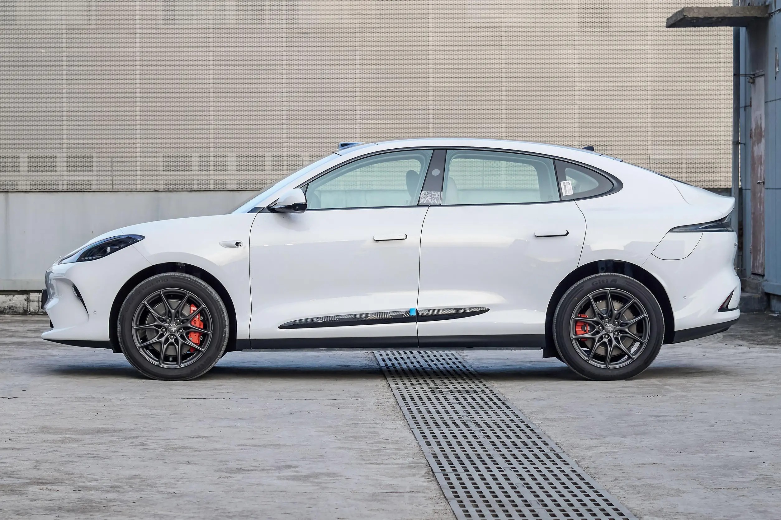 New Energy Car Zhiji IM LS6 Sedan Electric 2023 High Power 4WD Zhiji IS6 Sports Cars for Adults New Energy Vehicles