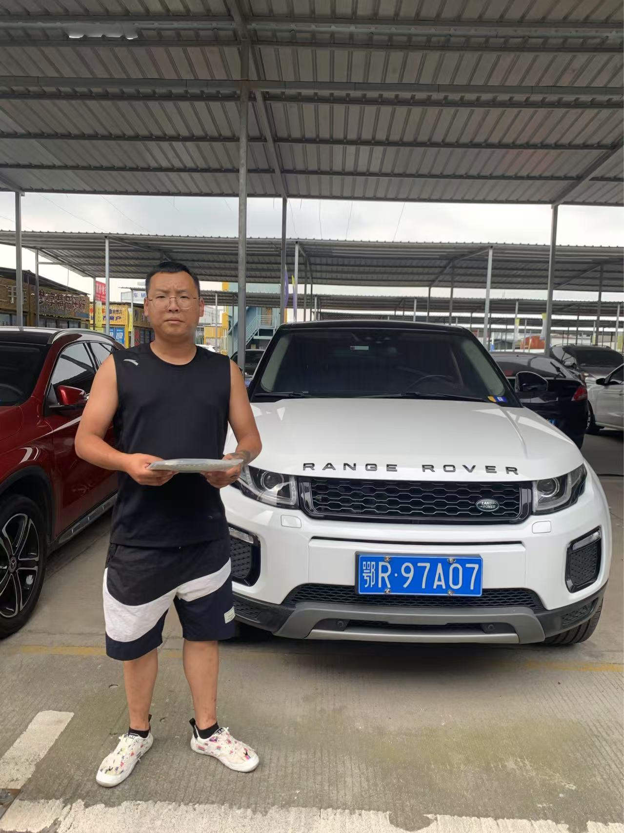 2024 New Wuling Bingo Mini Electric Car for Adults 200km Range Pure Electric EV with Lithium Battery Small New Energy Vehicle