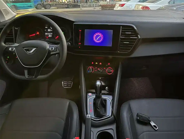 سيارة فولكس فاجن جيتا VS5 280Tsi موديل 2019، أوتوماتيكية، تعمل بالبنزين، مستعملة، سيارة رياضية متعددة الاستخدامات