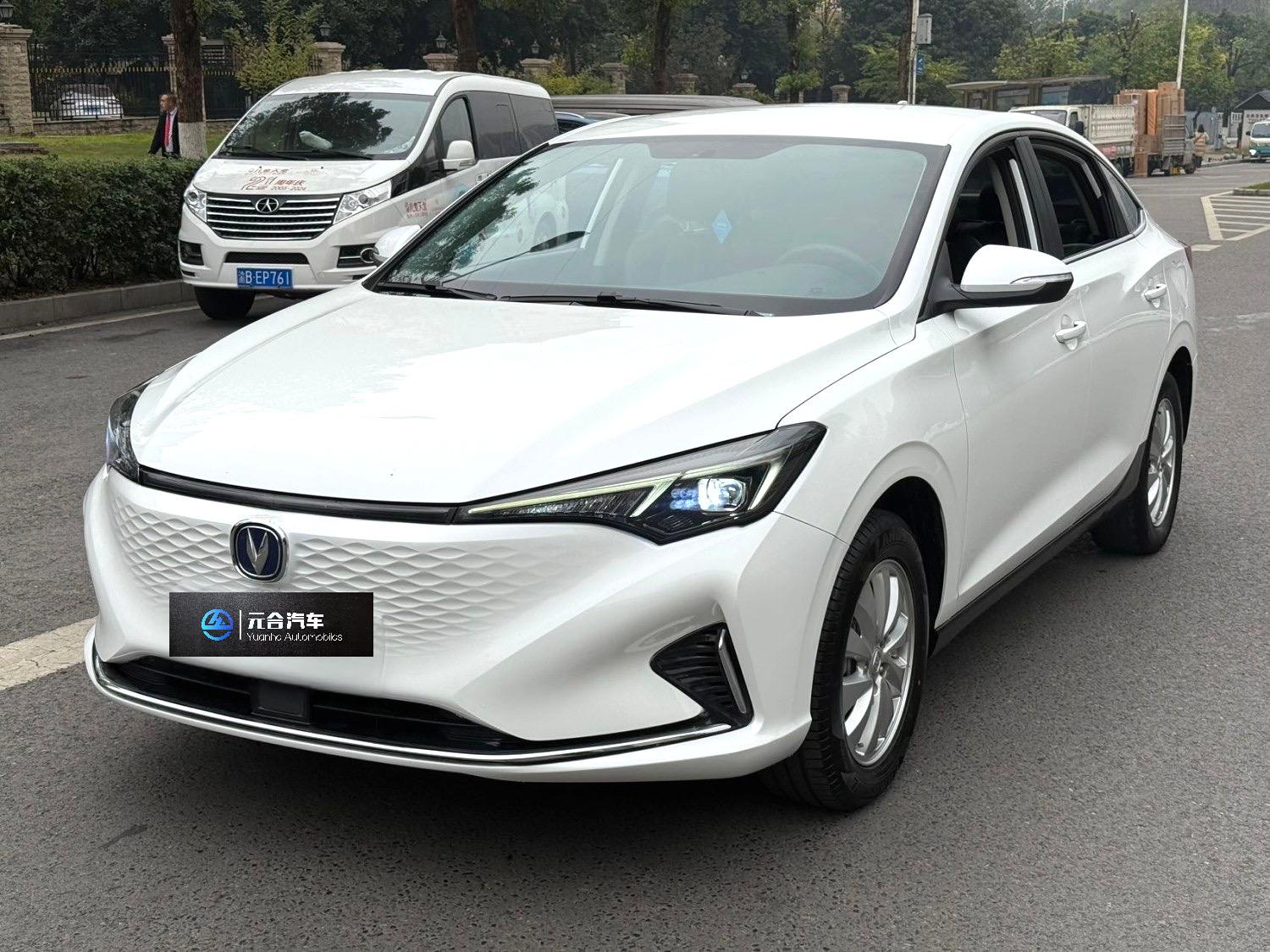 Changan Eado EV460 Sedán de Nueva Energía Eléctrico